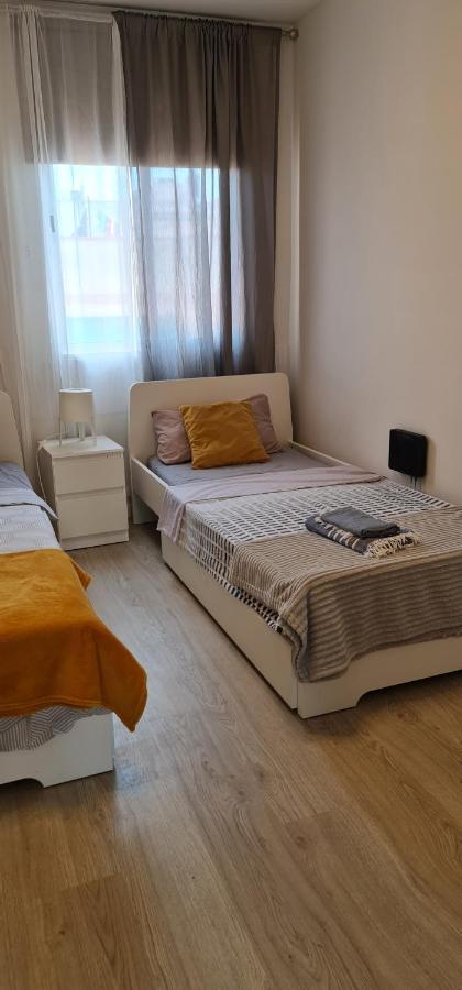 Cozy Modren Apartment On Malvarrosa Beach Valensiya Dış mekan fotoğraf